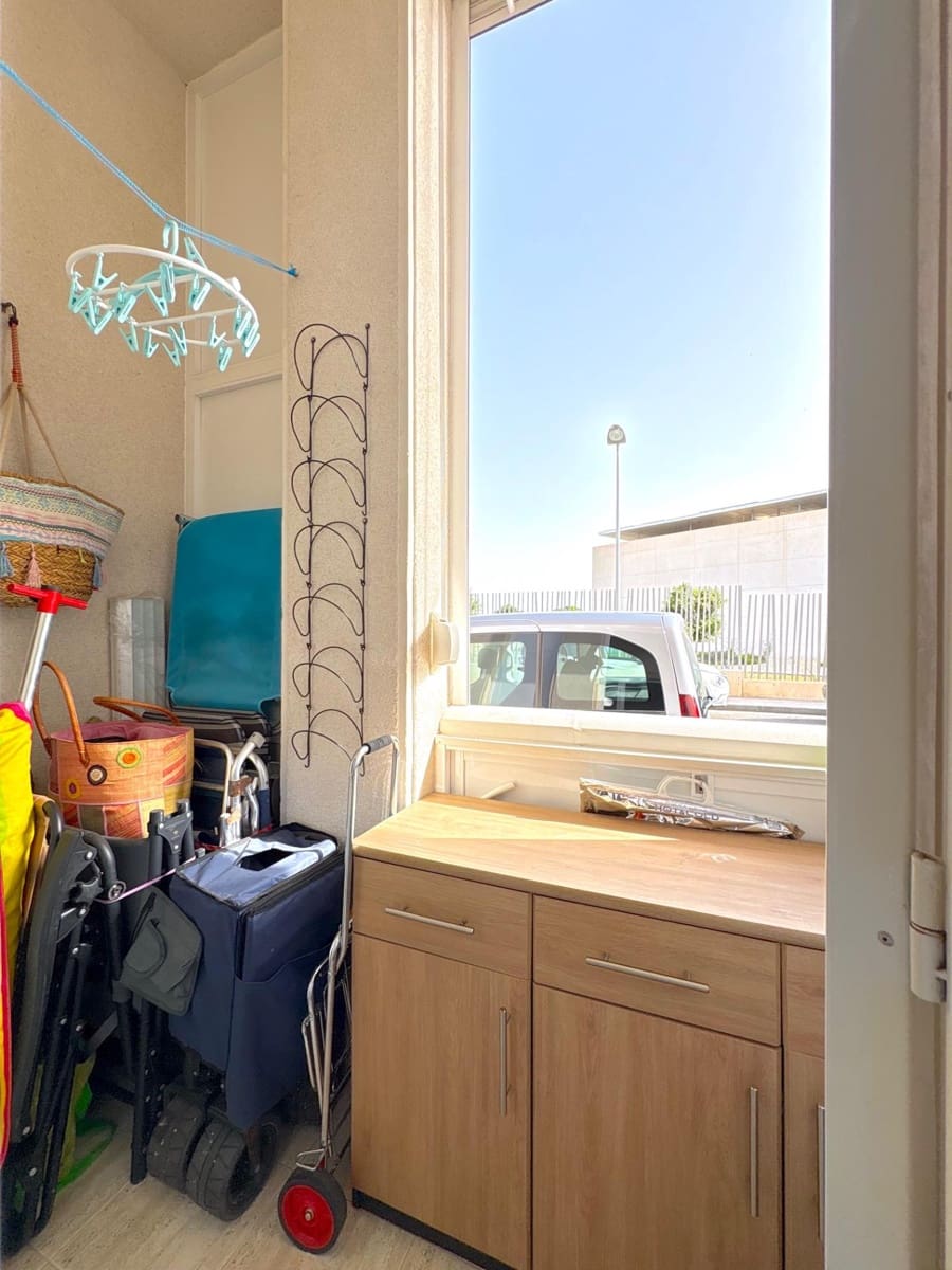 2 soverom Leilighet til salgs i Torrevieja med svømmebasseng - € 133 900 (Ref: 9773192)