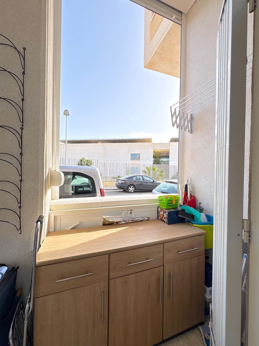 2 soverom Leilighet til salgs i Torrevieja med svømmebasseng - € 133 900 (Ref: 9773192)