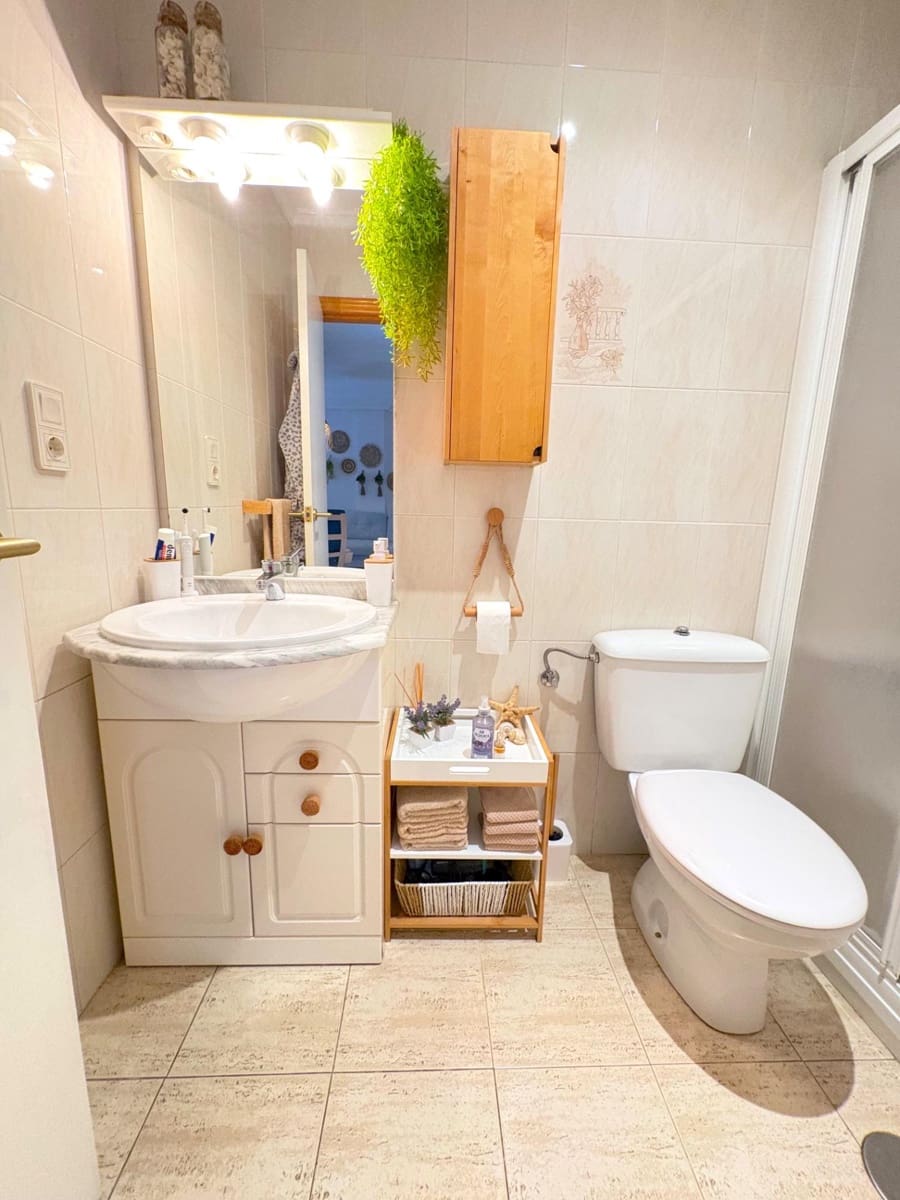 2 soverom Leilighet til salgs i Torrevieja med svømmebasseng - € 133 900 (Ref: 9773192)