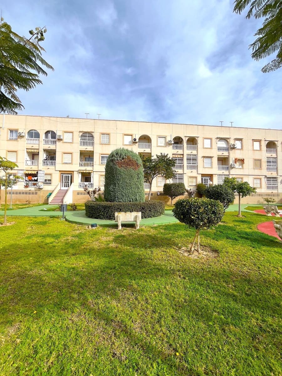 2 soverom Leilighet til salgs i Torrevieja med svømmebasseng - € 133 900 (Ref: 9773192)