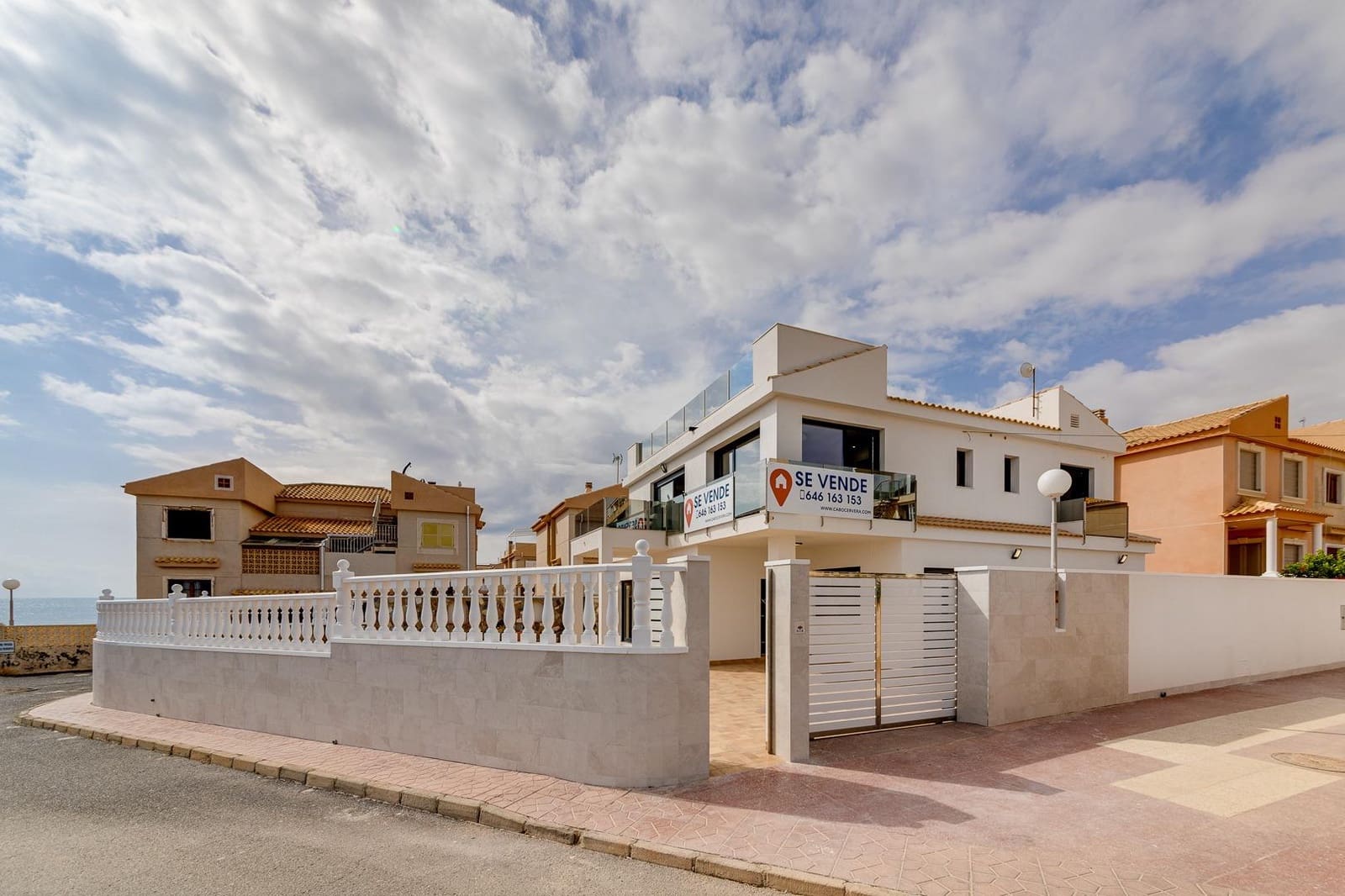 4 soveværelse Villa til salg i Cabo Cervera med swimmingpool - € 990.000 (Ref: 9785036)