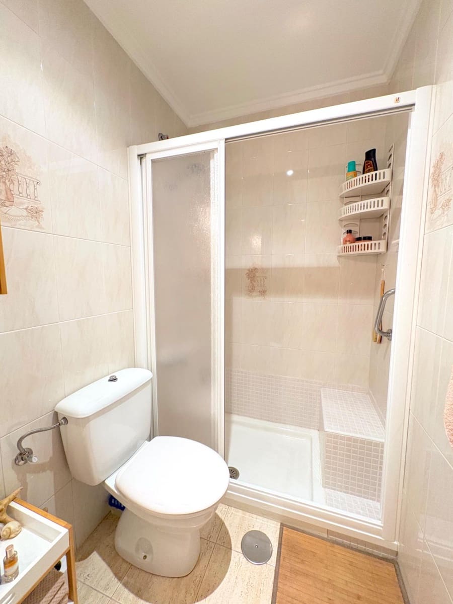 2 slaapkamer Appartement te koop in Torrevieja met zwembad - € 133.900 (Ref: 9804457)