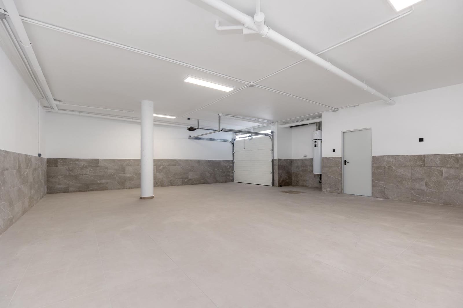 4 slaapkamer Villa te koop in Los Alcazares met zwembad garage - € 695.000 (Ref: 9806578)