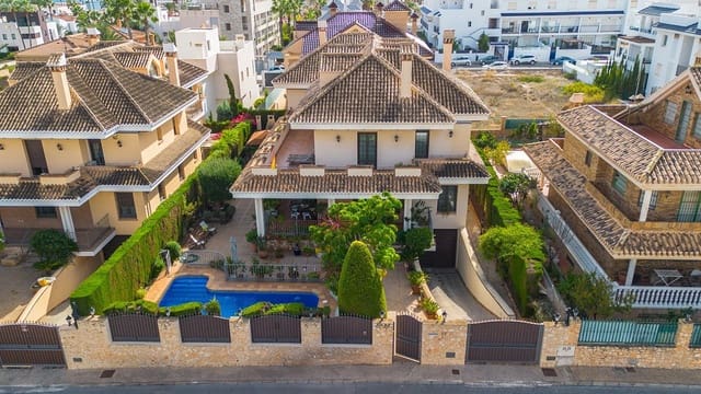 7 chambre Villa/Maison à vendre à La Veleta, Torrevieja avec piscine - 2 490 000 € (Ref: 9812258)