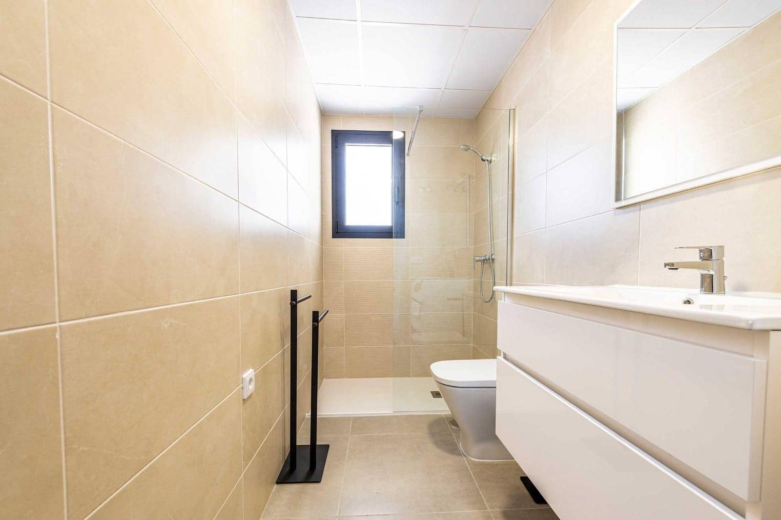 3 makuuhuone Huvila myytävänä paikassa Cehegin mukana uima-altaan - 355 000 € (Ref: 9812259)