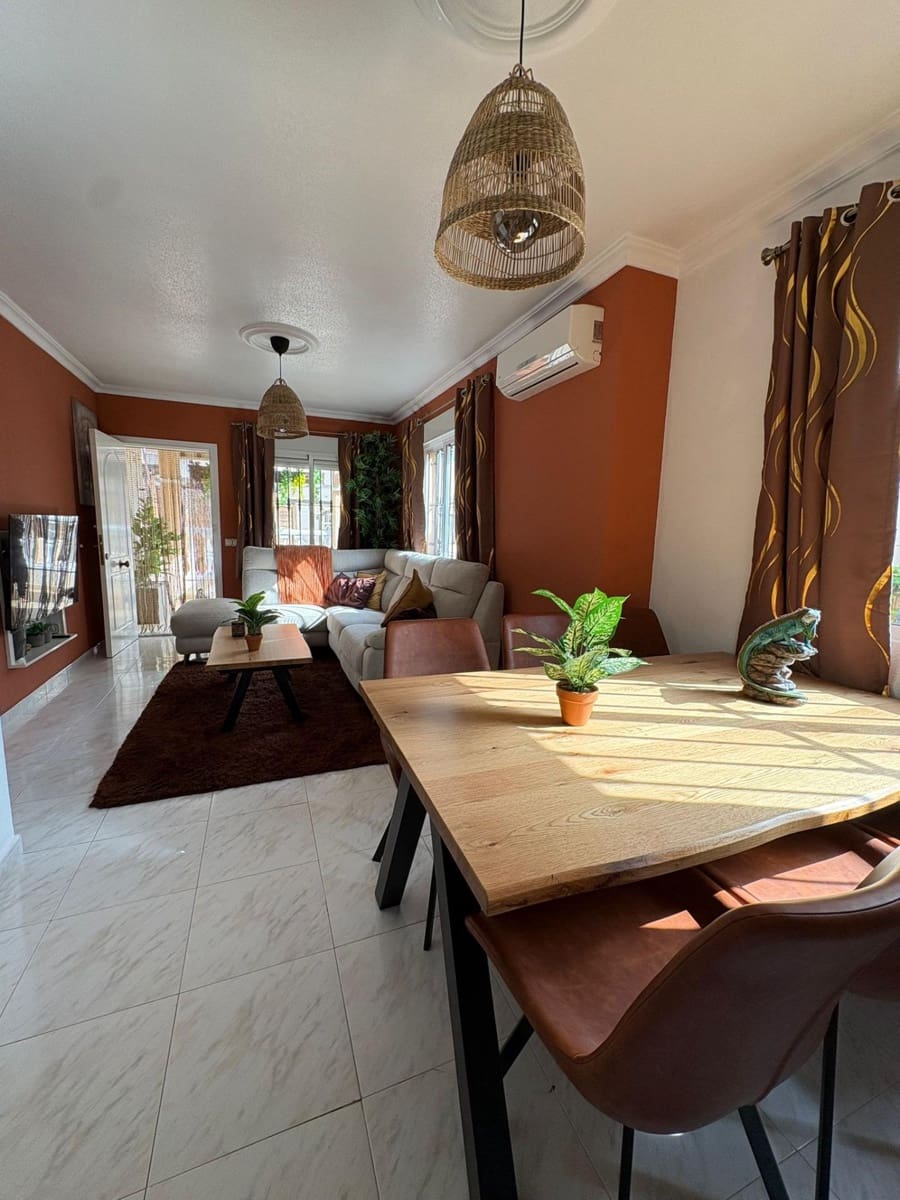 4 sovrum Villa till salu i Ciudad Quesada med pool - 259 000 € (Ref: 9818010)
