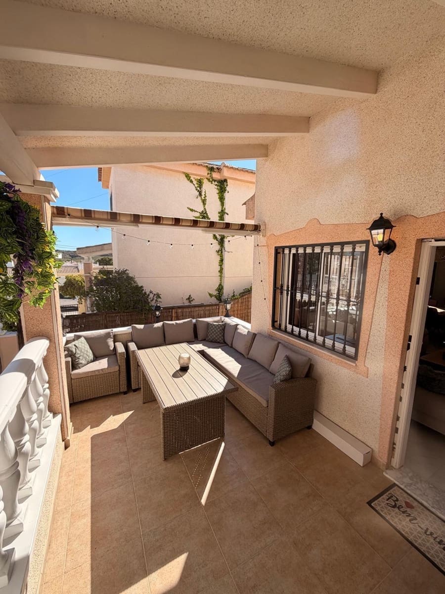 4 sovrum Villa till salu i Ciudad Quesada med pool - 259 000 € (Ref: 9818010)
