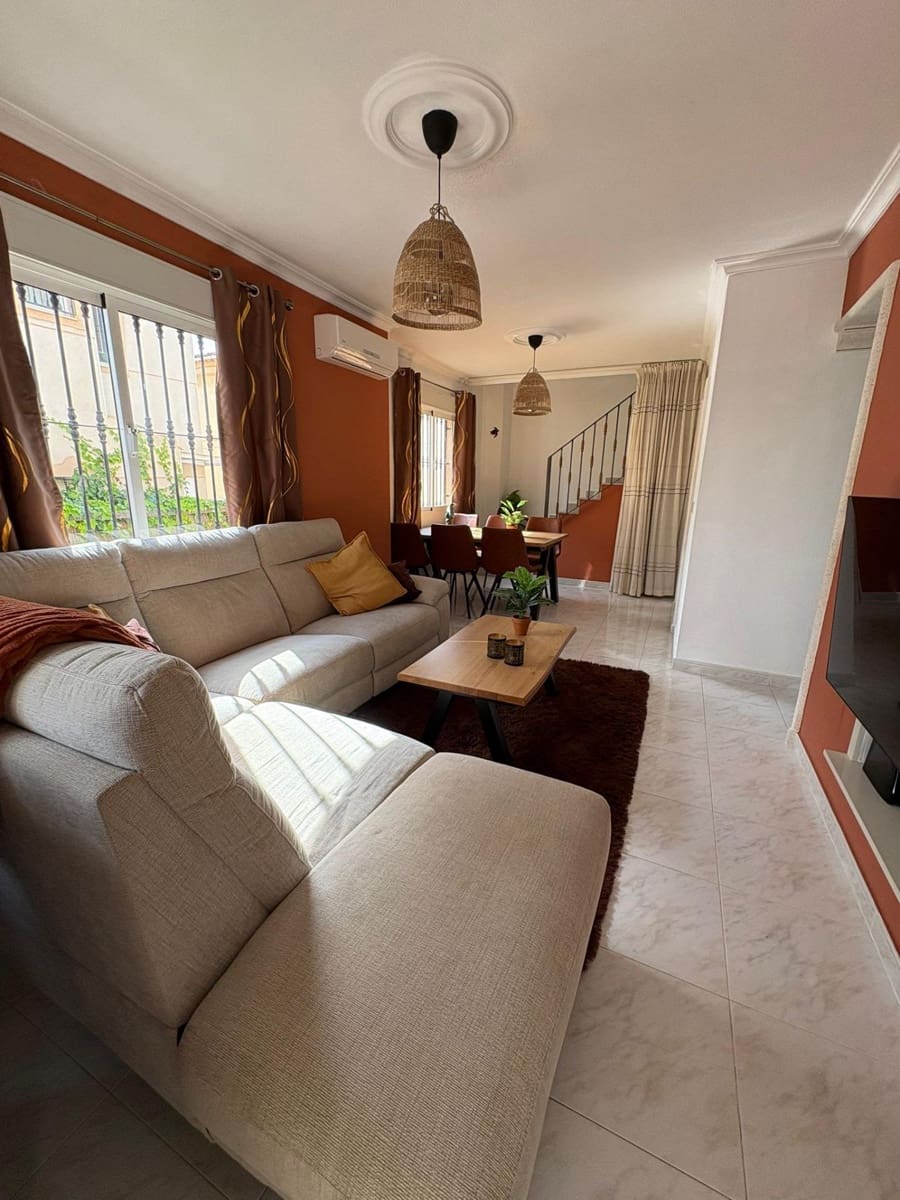 4 sovrum Villa till salu i Ciudad Quesada med pool - 259 000 € (Ref: 9818010)