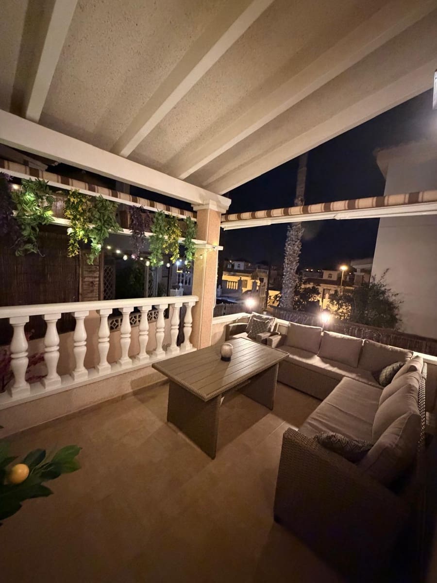 4 sovrum Villa till salu i Ciudad Quesada med pool - 259 000 € (Ref: 9818010)