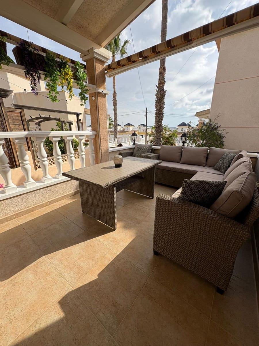 4 sovrum Villa till salu i Ciudad Quesada med pool - 259 000 € (Ref: 9818010)