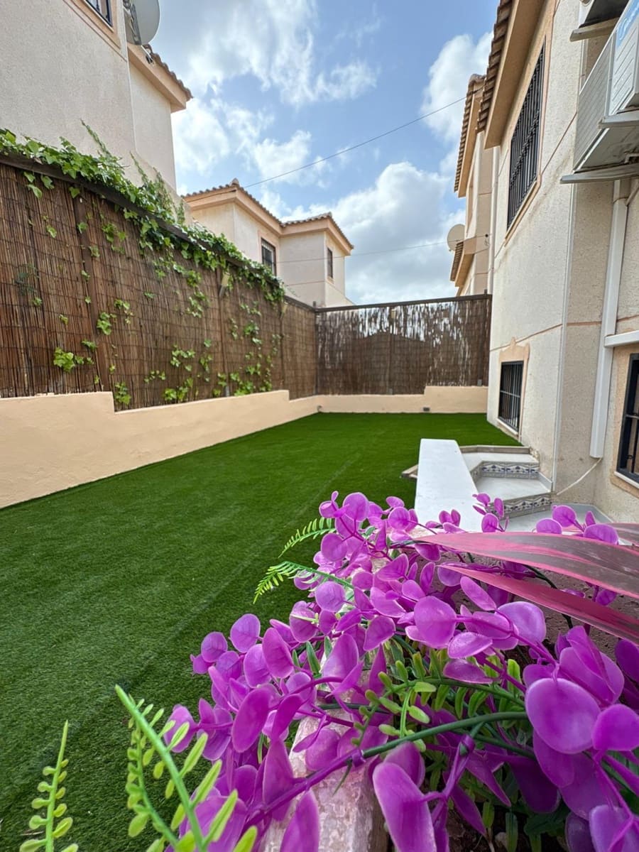 4 sovrum Villa till salu i Ciudad Quesada med pool - 259 000 € (Ref: 9818010)