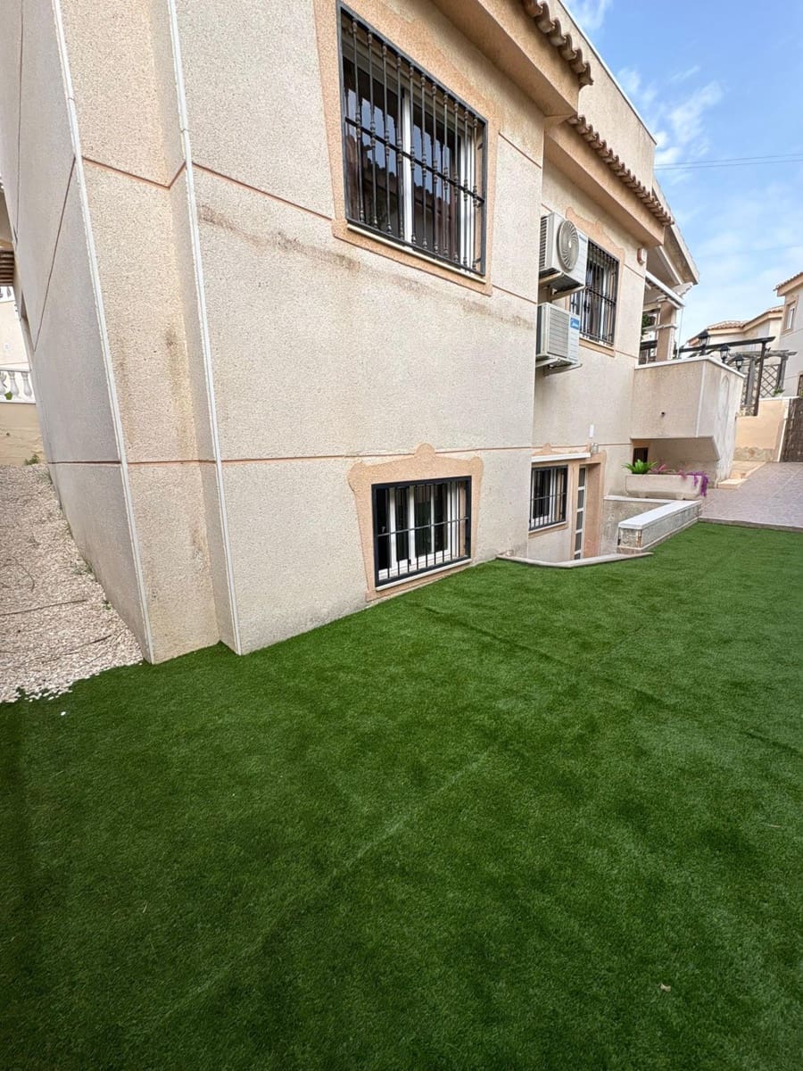 4 sovrum Villa till salu i Ciudad Quesada med pool - 259 000 € (Ref: 9818010)