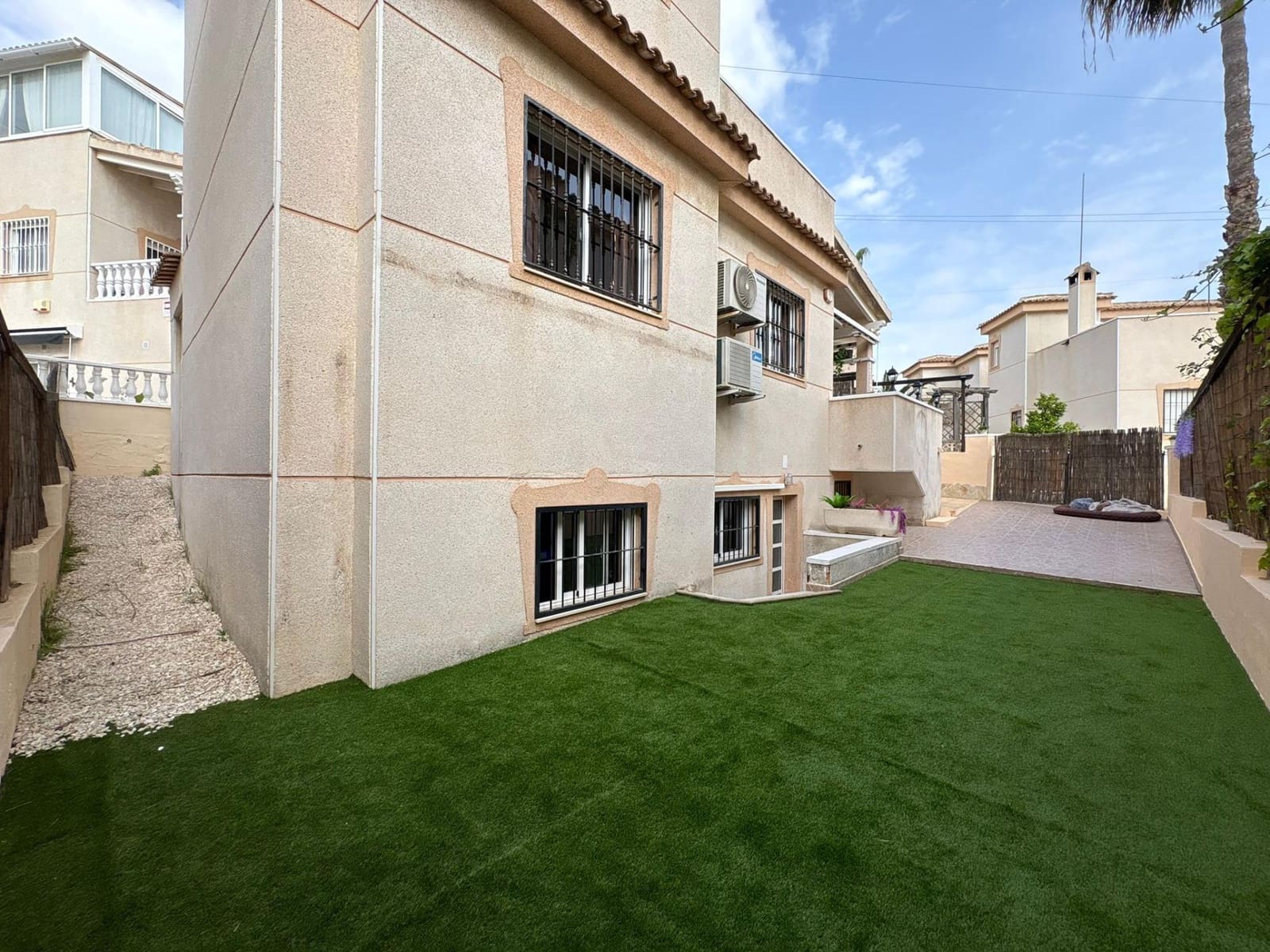 4 sovrum Villa till salu i Ciudad Quesada med pool - 259 000 € (Ref: 9818010)