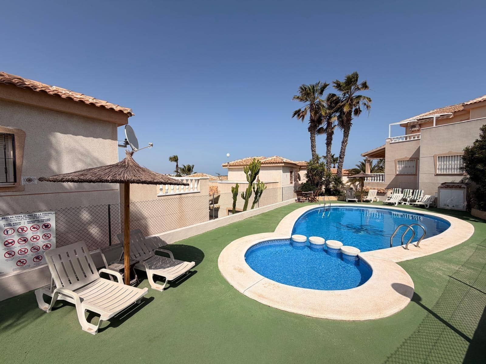 4 sovrum Villa till salu i Ciudad Quesada med pool - 259 000 € (Ref: 9818010)