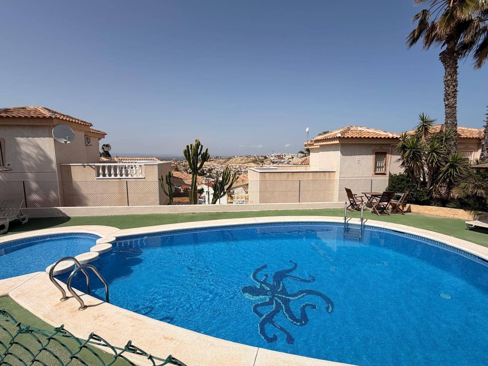 4 sovrum Villa till salu i Ciudad Quesada med pool - 259 000 € (Ref: 9818010)