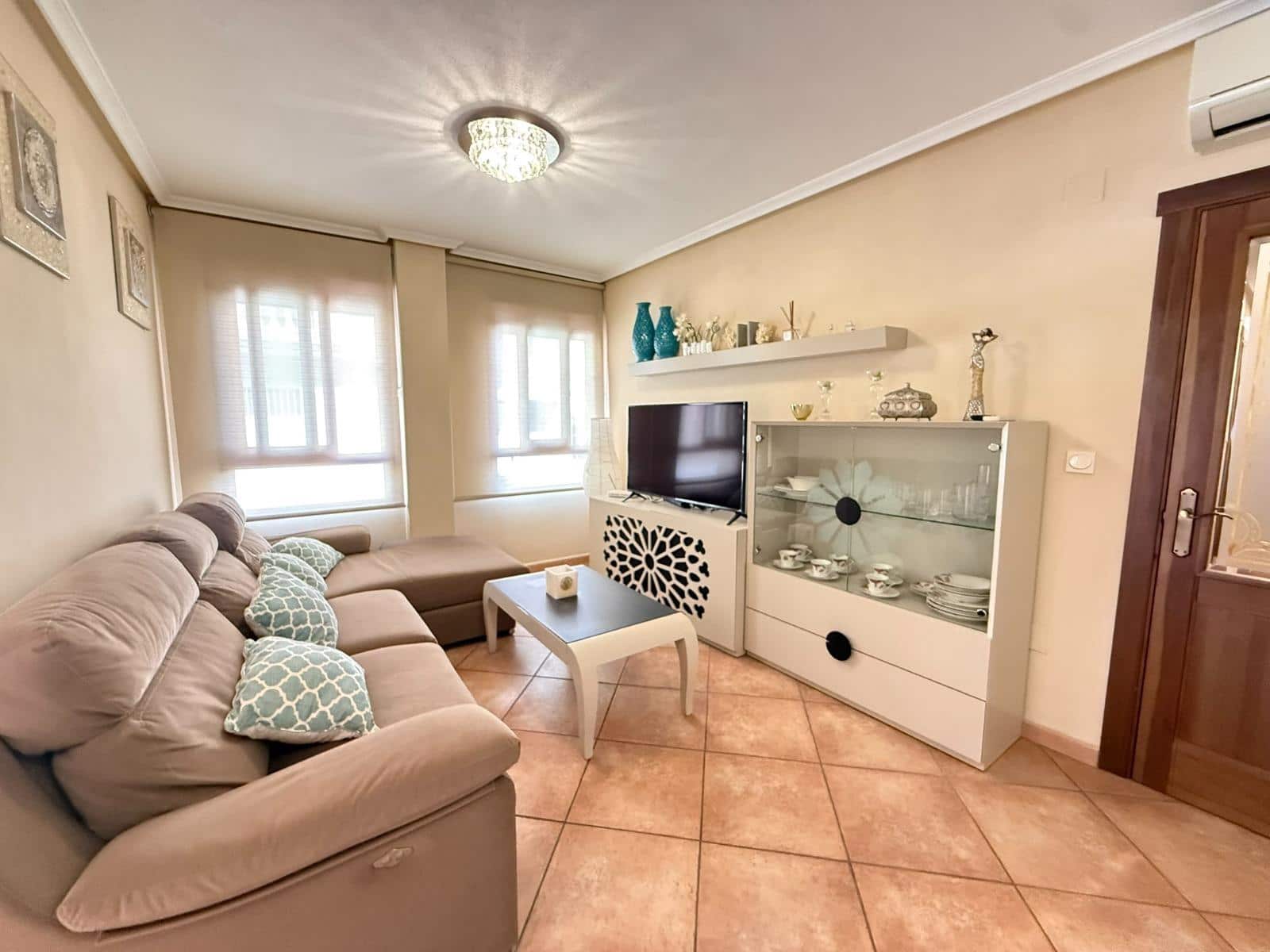 Adosado de 3 habitaciones en Rojales en venta con garaje - 348.000 € (Ref: 9820326)