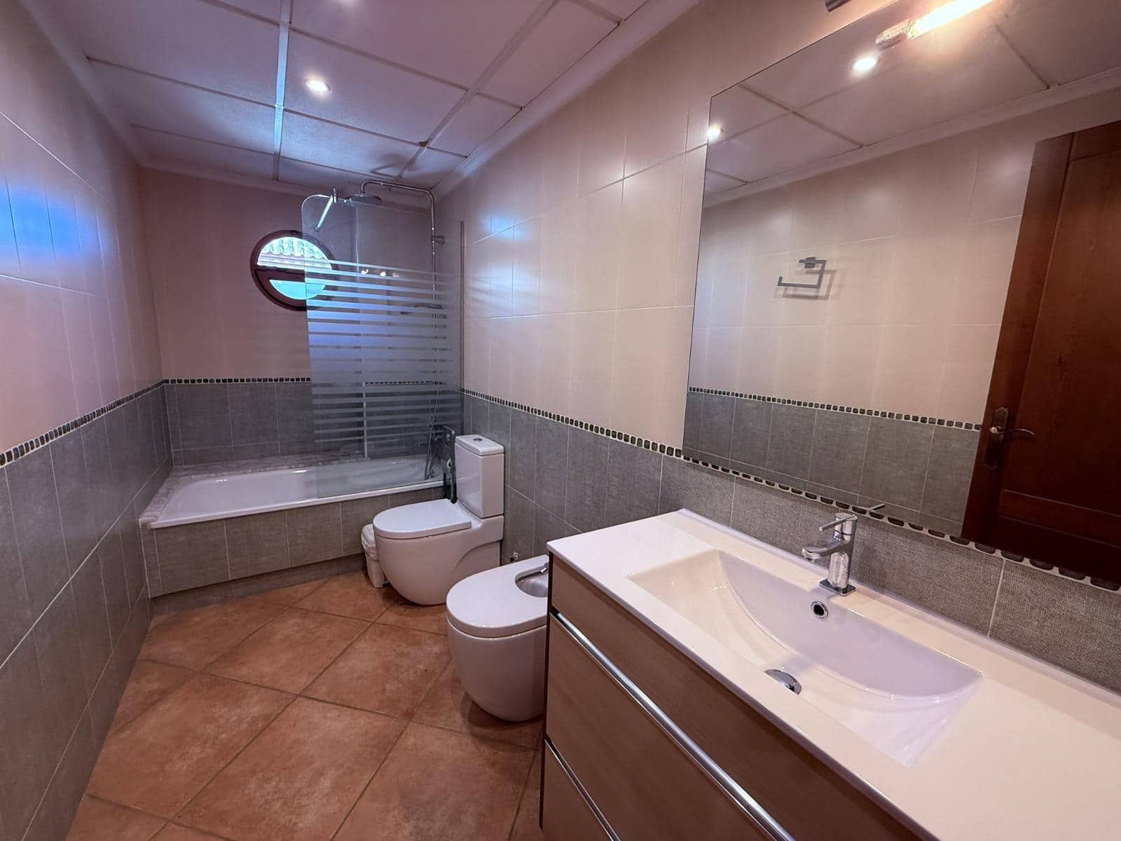 Adosado de 3 habitaciones en Rojales en venta con garaje - 348.000 € (Ref: 9820326)