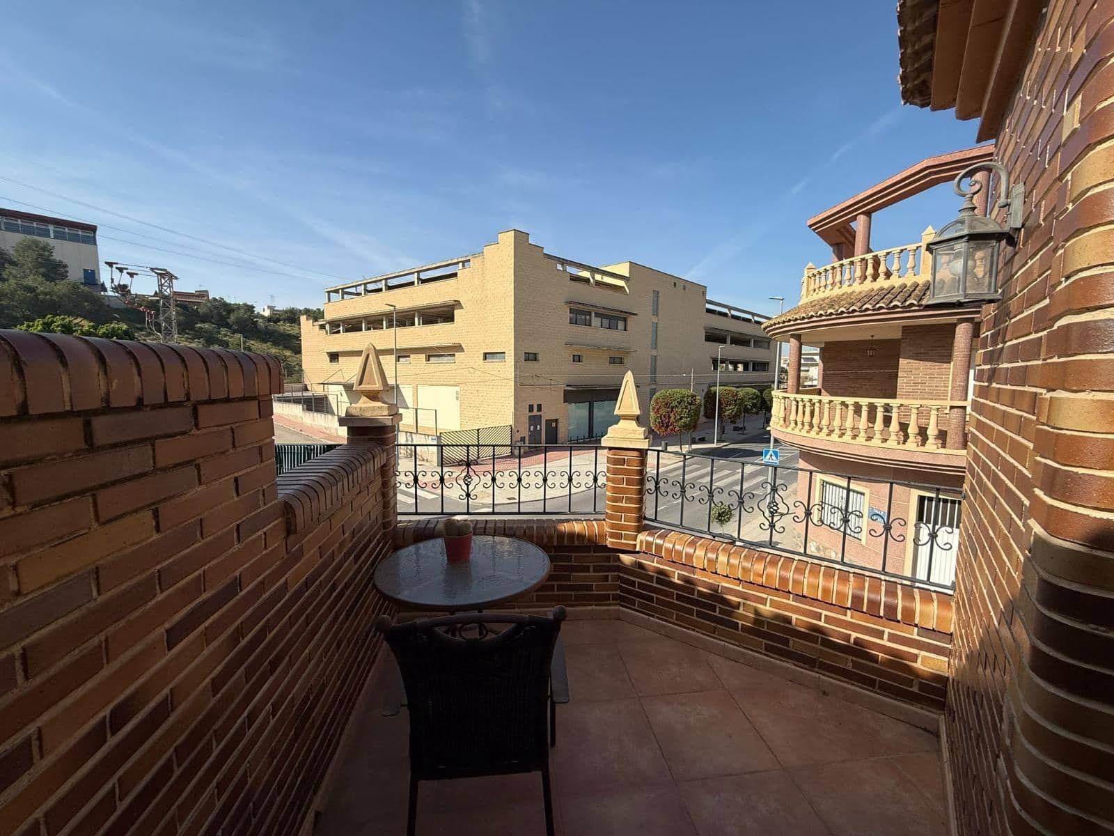 Adosado de 3 habitaciones en Rojales en venta con garaje - 348.000 € (Ref: 9820326)