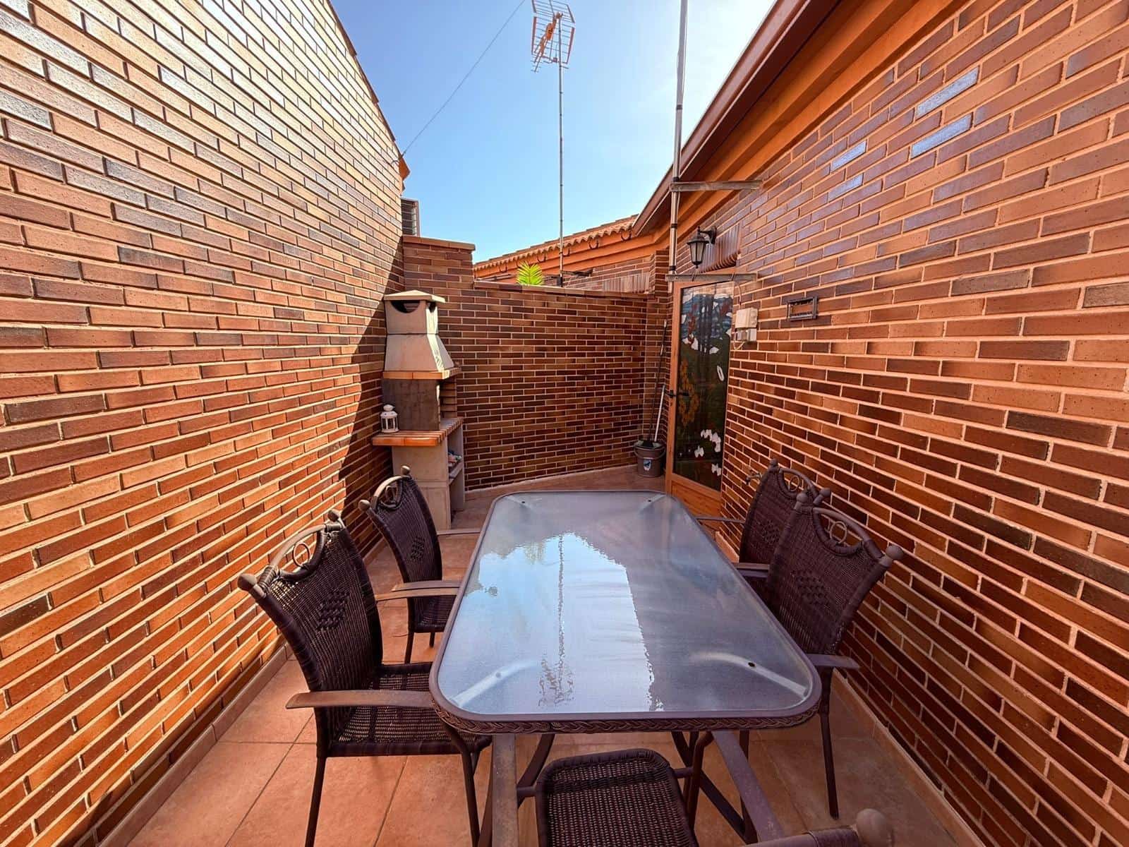 Adosado de 3 habitaciones en Rojales en venta con garaje - 348.000 € (Ref: 9820326)