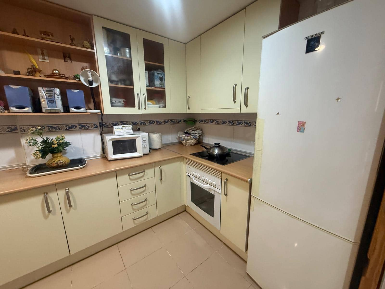 Apartamento de 2 habitaciones en Guardamar del Segura en venta con piscina garaje - 225.000 € (Ref: 9868701)