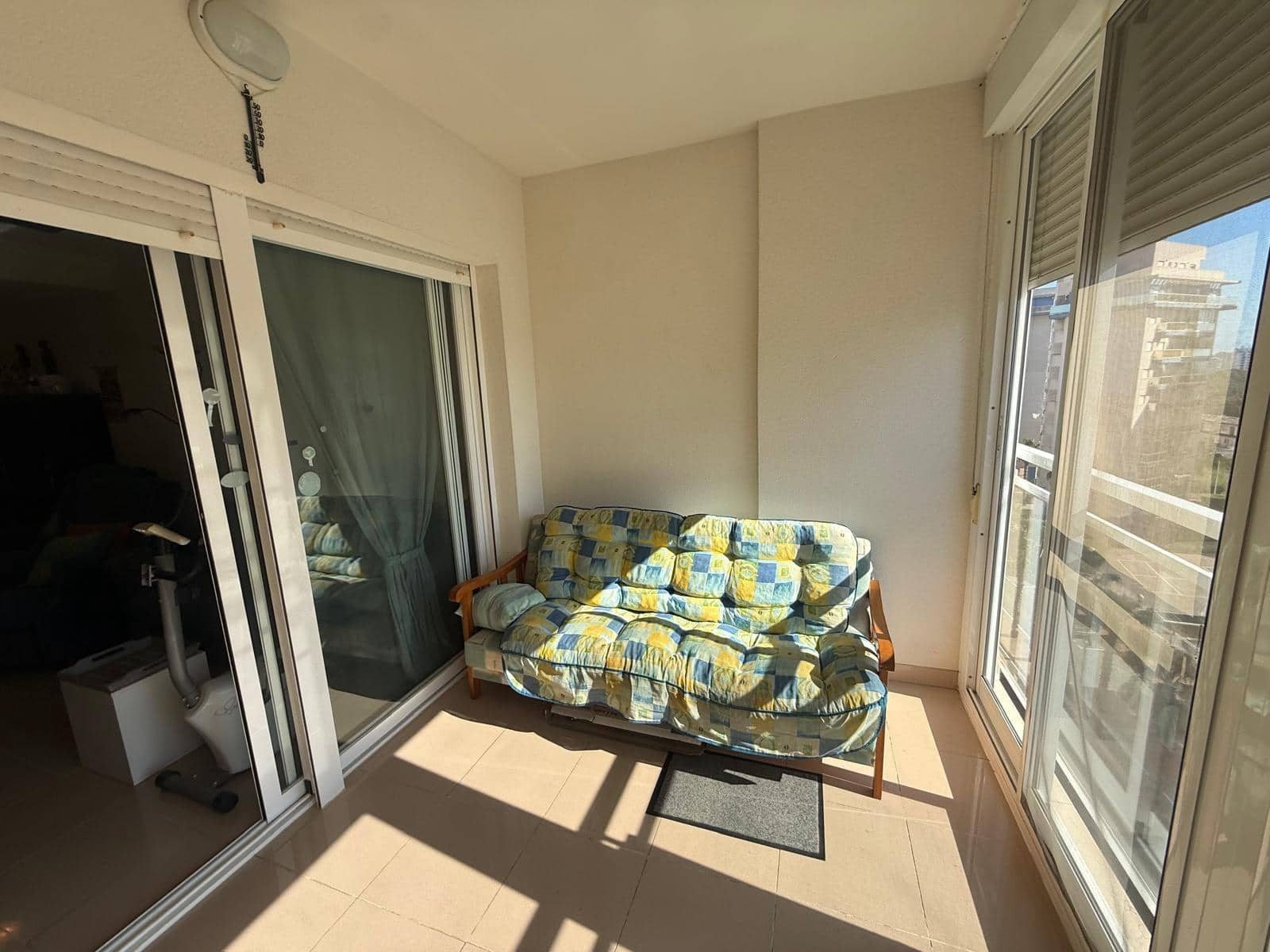 Apartamento de 2 habitaciones en Guardamar del Segura en venta con piscina garaje - 225.000 € (Ref: 9868701)