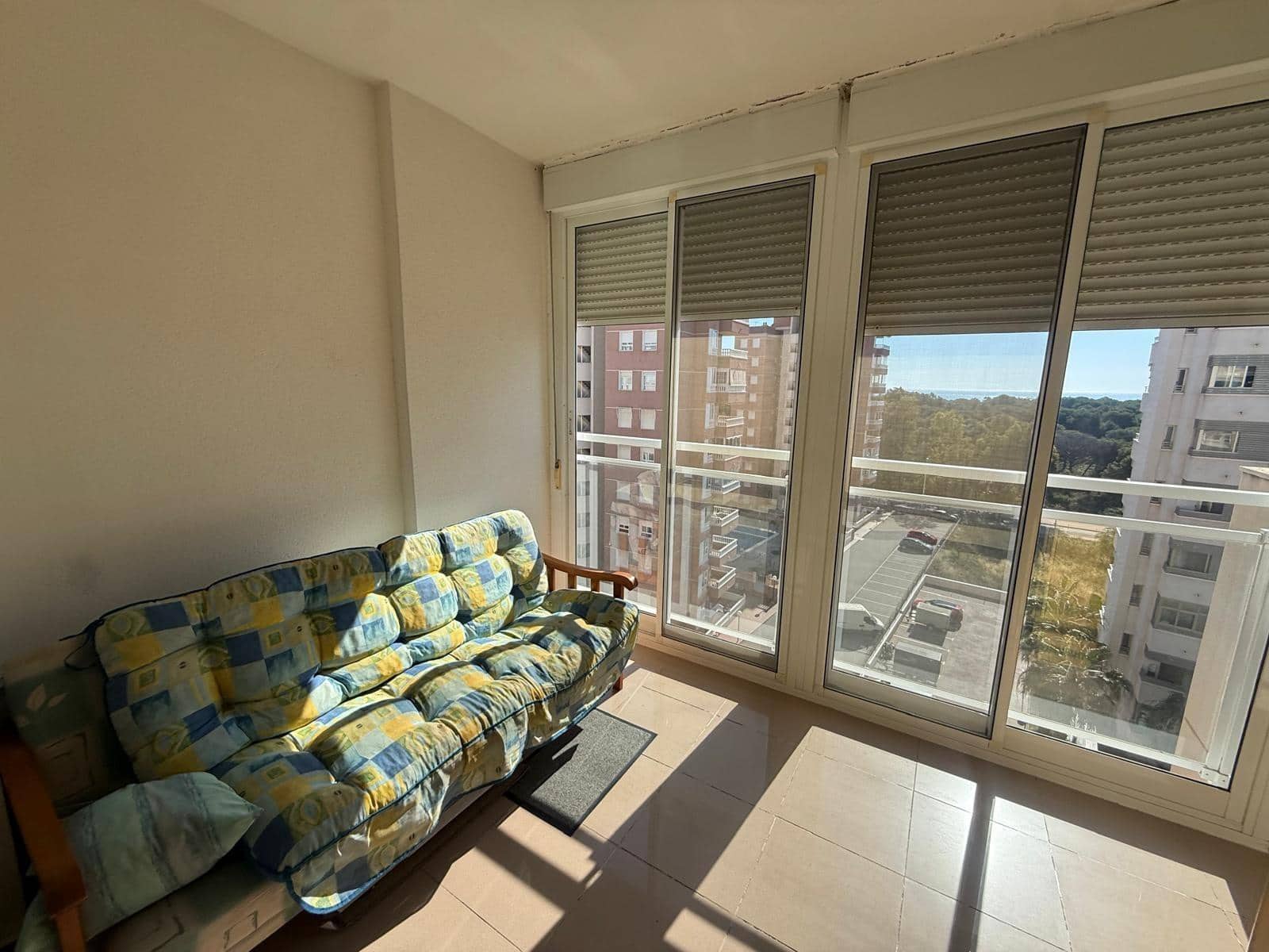 Apartamento de 2 habitaciones en Guardamar del Segura en venta con piscina garaje - 225.000 € (Ref: 9868701)
