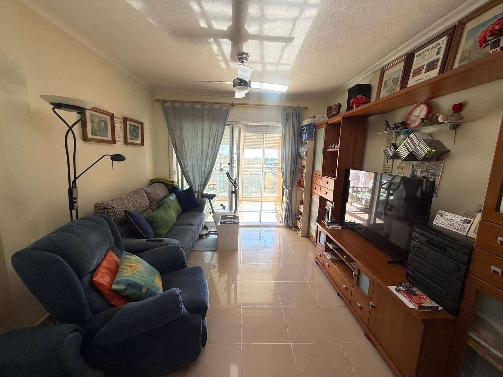 Apartamento de 2 habitaciones en Guardamar del Segura en venta con piscina garaje - 225.000 € (Ref: 9868701)