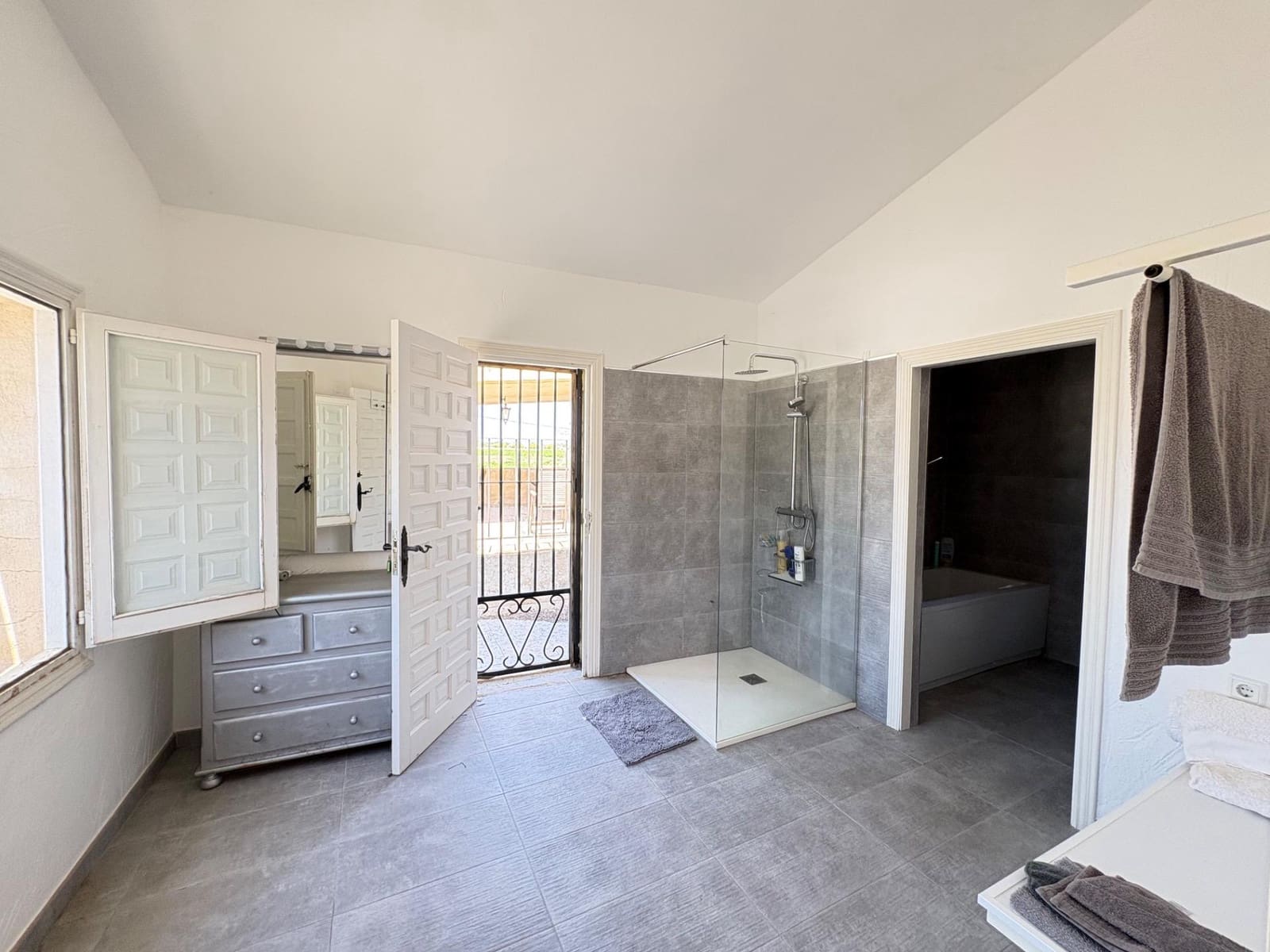 3 soveværelse Villa til salg i Algorfa med swimmingpool - € 440.000 (Ref: 9898919)
