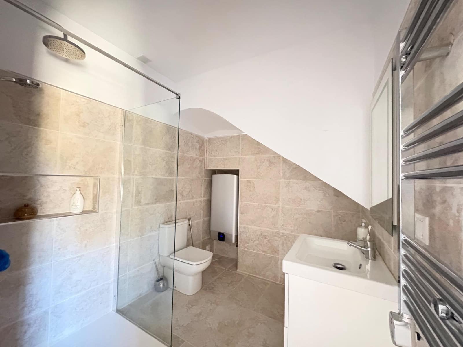 3 soveværelse Villa til salg i Algorfa med swimmingpool - € 440.000 (Ref: 9898919)