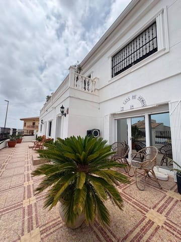 7 soverom Villa til salgs i San Fulgencio med svømmebasseng garasje - € 799 900 (Ref: 9994337)