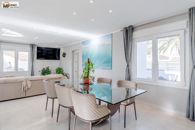 Chalet de 4 habitaciones en Calpe / Calp en venta con piscina garaje - 850.000 € (Ref: 10005571)