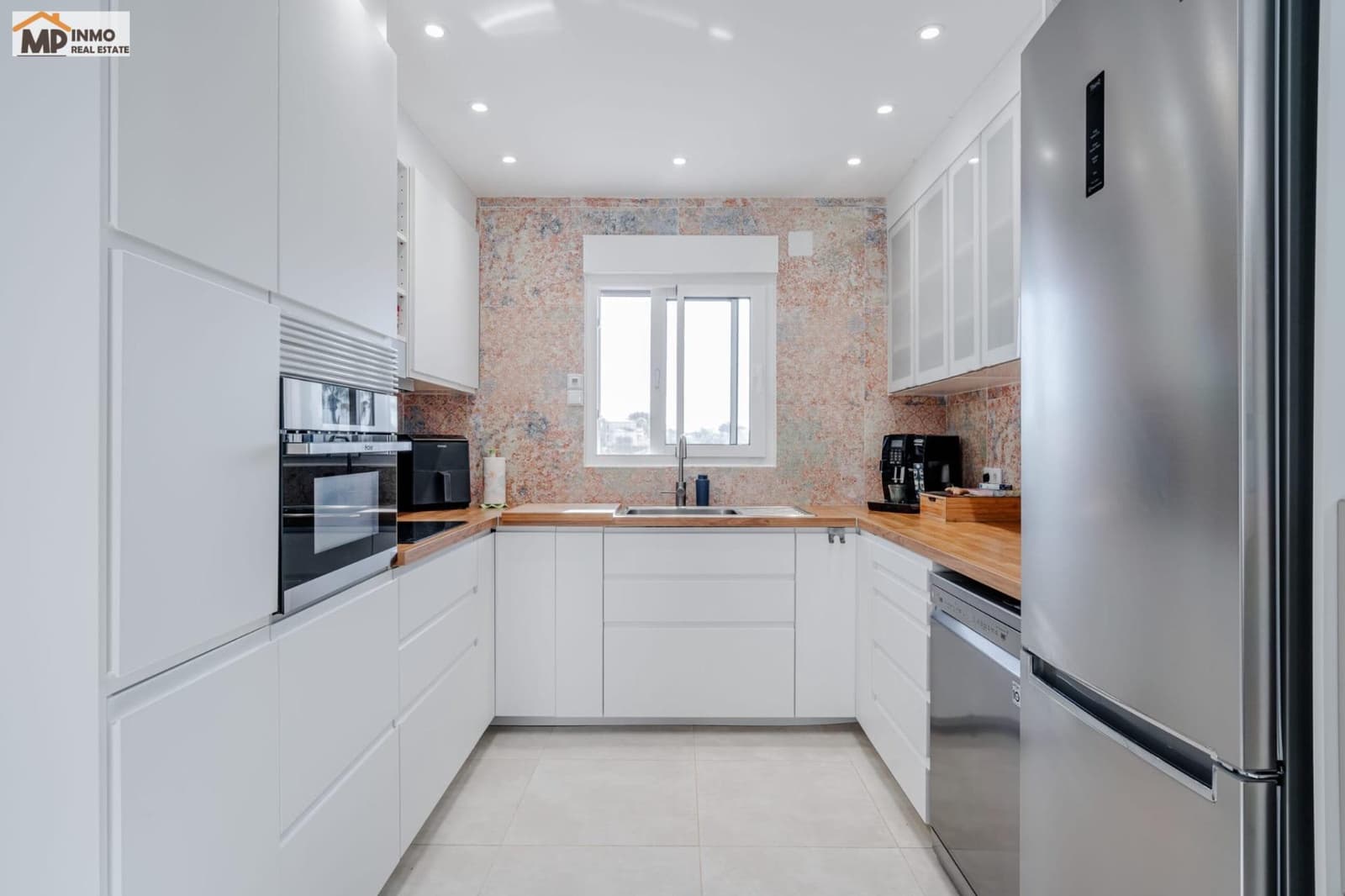 Chalet de 4 habitaciones en Calpe / Calp en venta con piscina garaje - 850.000 € (Ref: 10005571)