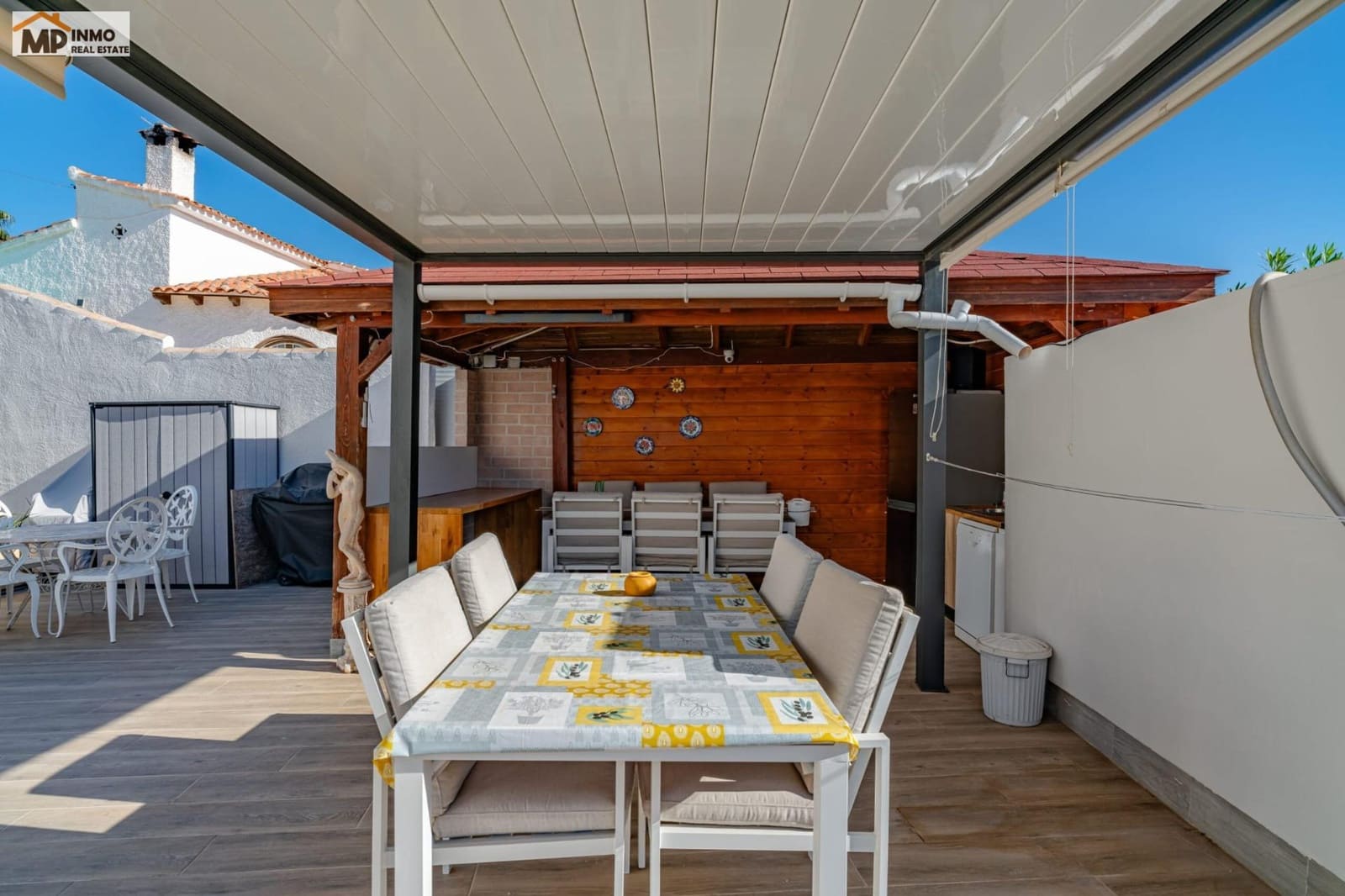 Chalet de 4 habitaciones en Calpe / Calp en venta con piscina garaje - 850.000 € (Ref: 10005571)