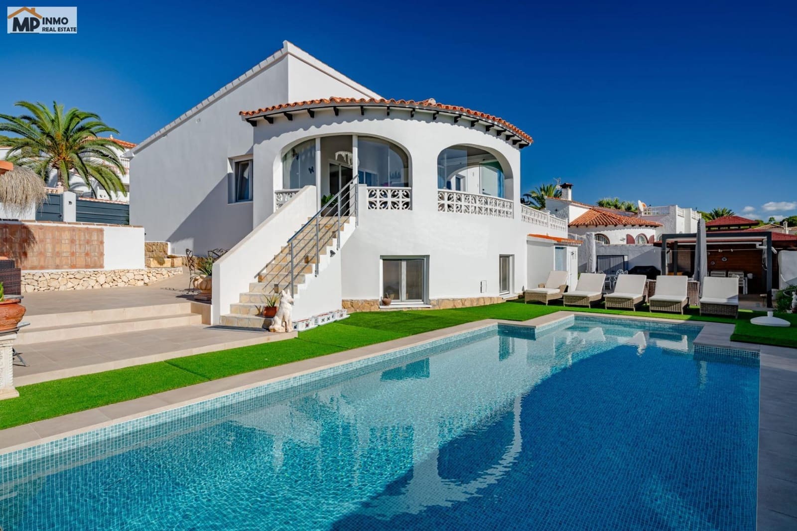 Chalet de 4 habitaciones en Calpe / Calp en venta con piscina garaje - 850.000 € (Ref: 10005571)