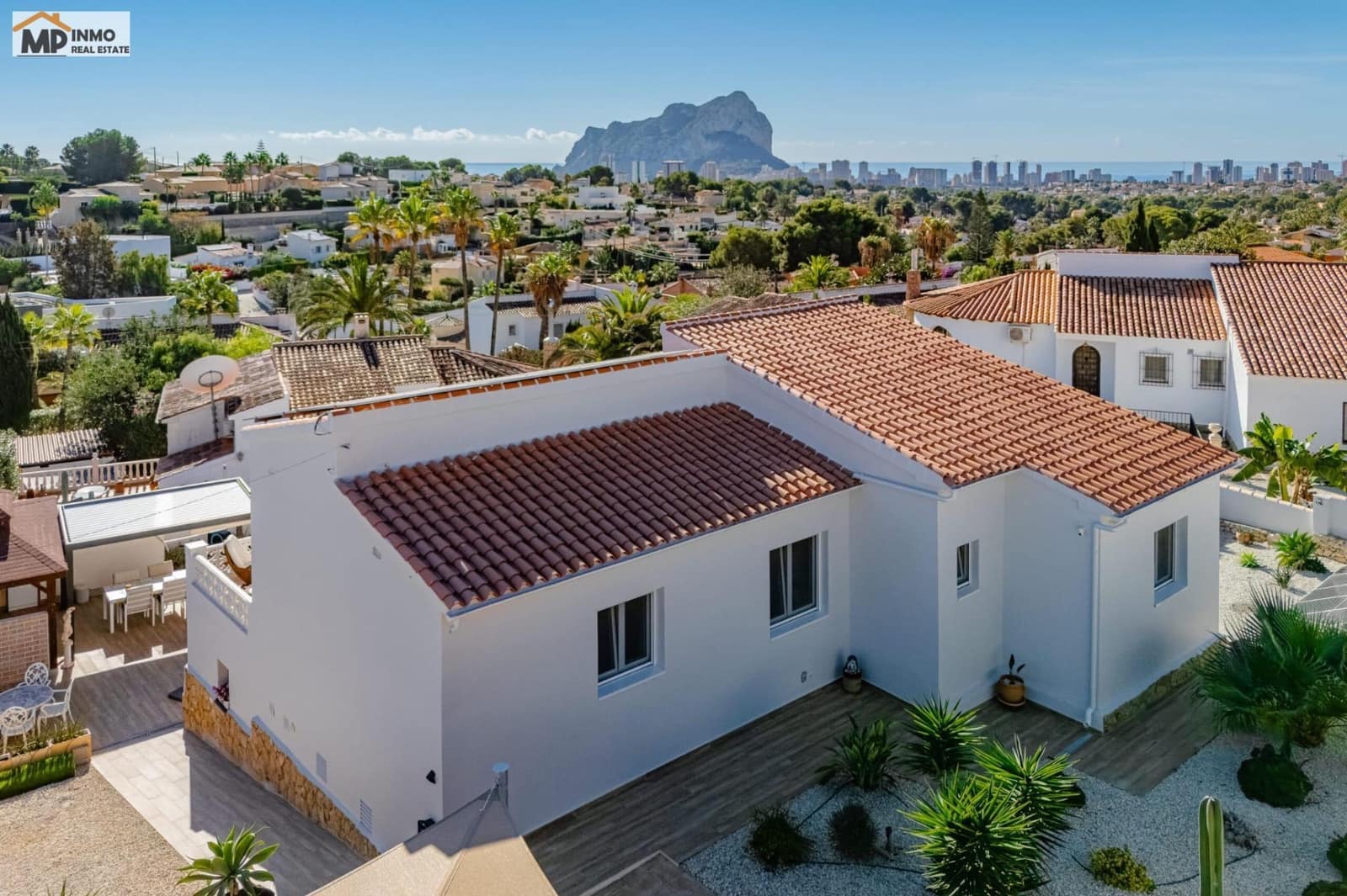 Chalet de 4 habitaciones en Calpe / Calp en venta con piscina garaje - 850.000 € (Ref: 10005571)