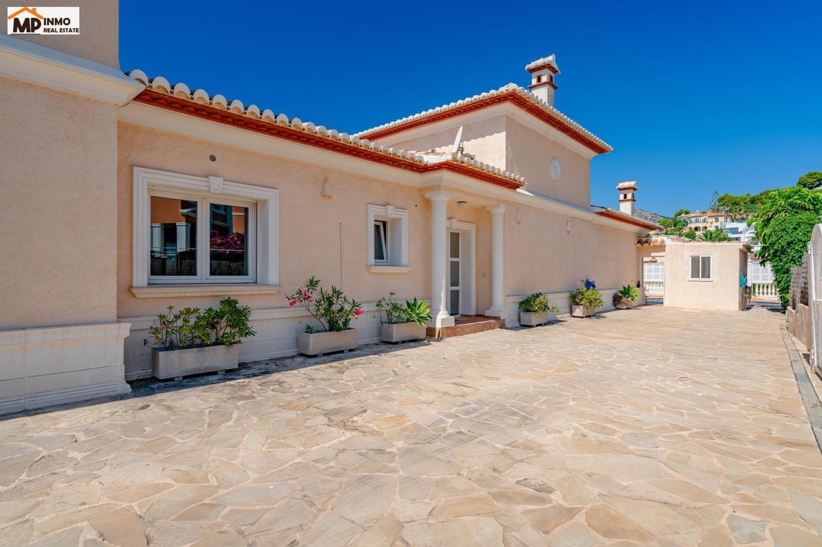 3 soveværelse Villa til salg i Calpe / Calp med swimmingpool garage - € 1.350.000 (Ref: 10011619)