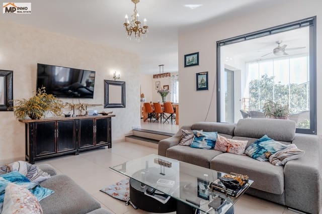5 Zimmer Villa zu verkaufen in Calpe / Calp mit Pool Garage - 849.000 € (Ref: 10013323)