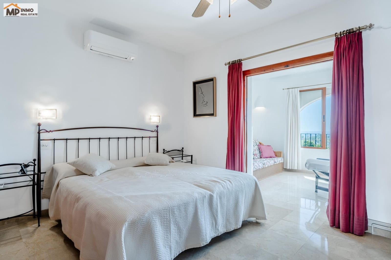 4 Zimmer Villa zu verkaufen in Calpe / Calp mit Pool Garage - 760.000 € (Ref: 10086422)