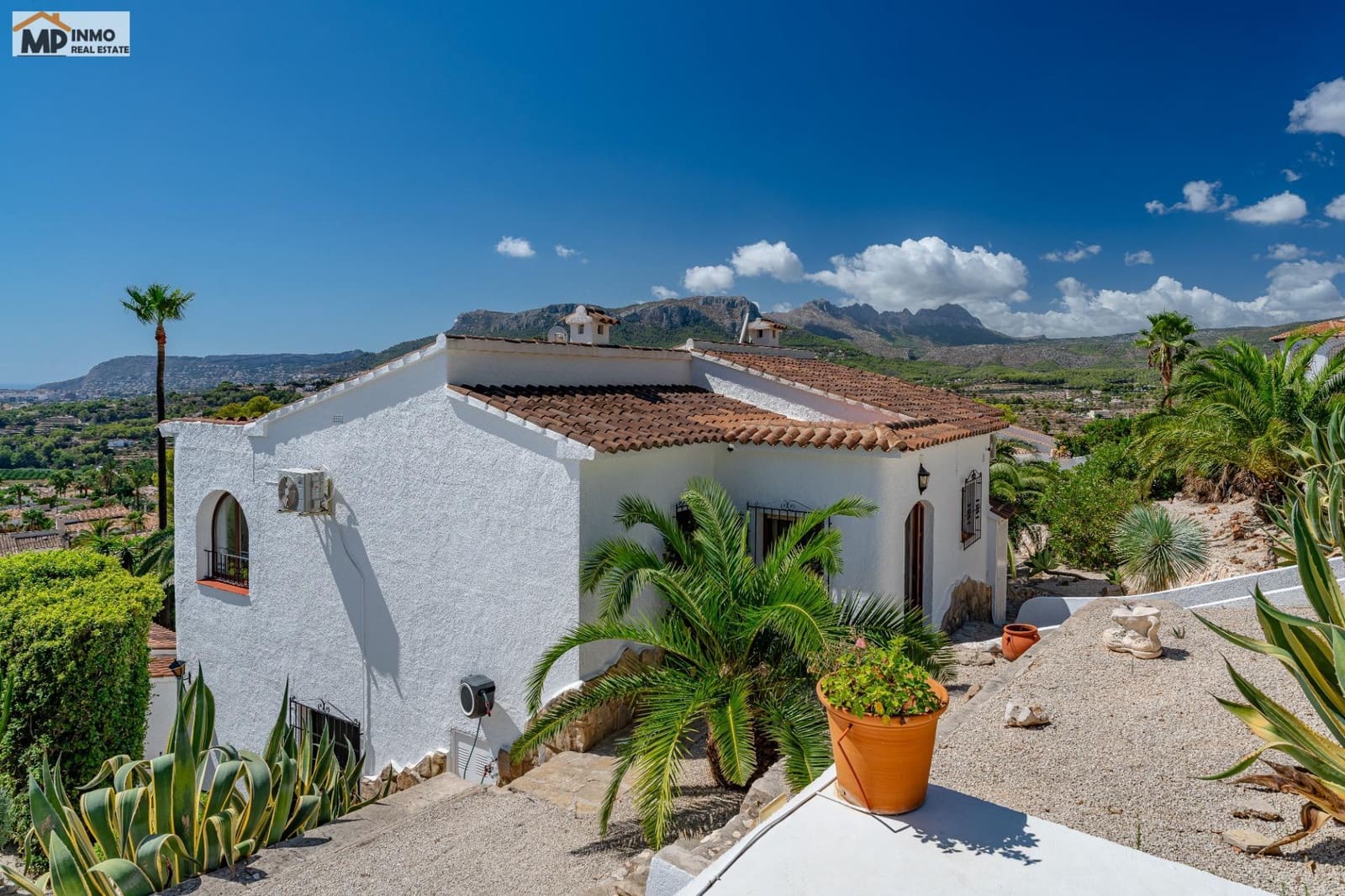 4 Zimmer Villa zu verkaufen in Calpe / Calp mit Pool Garage - 760.000 € (Ref: 10086422)
