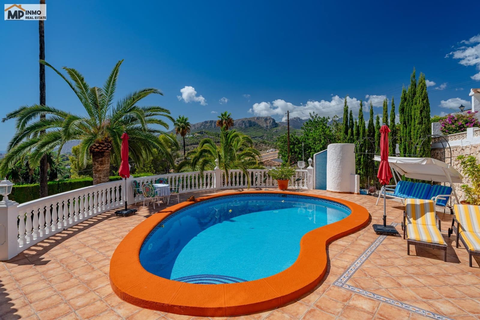 4 Zimmer Villa zu verkaufen in Calpe / Calp mit Pool Garage - 760.000 € (Ref: 10086422)