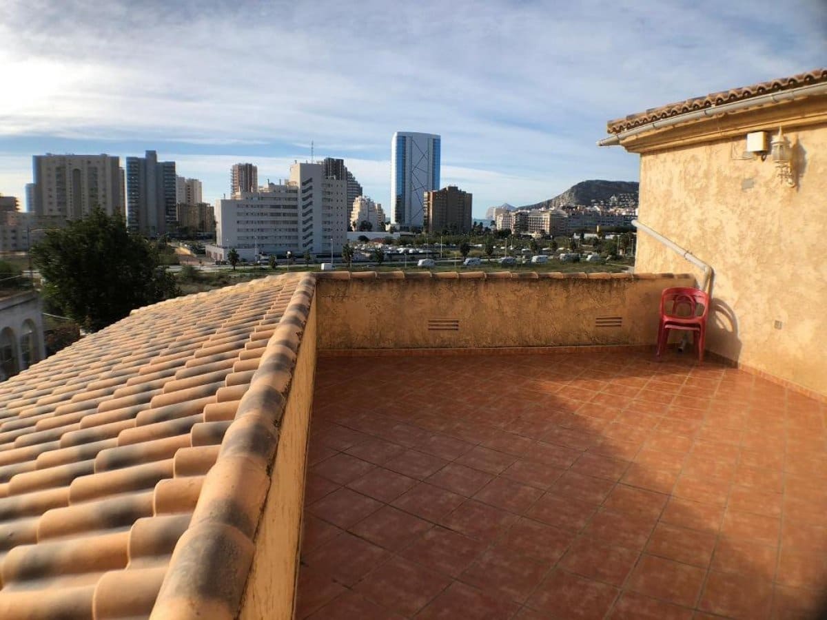 5 bedroom Villa for sale in Calpe / Calp with pool garage - € 875,000 (Ref: 6197640)