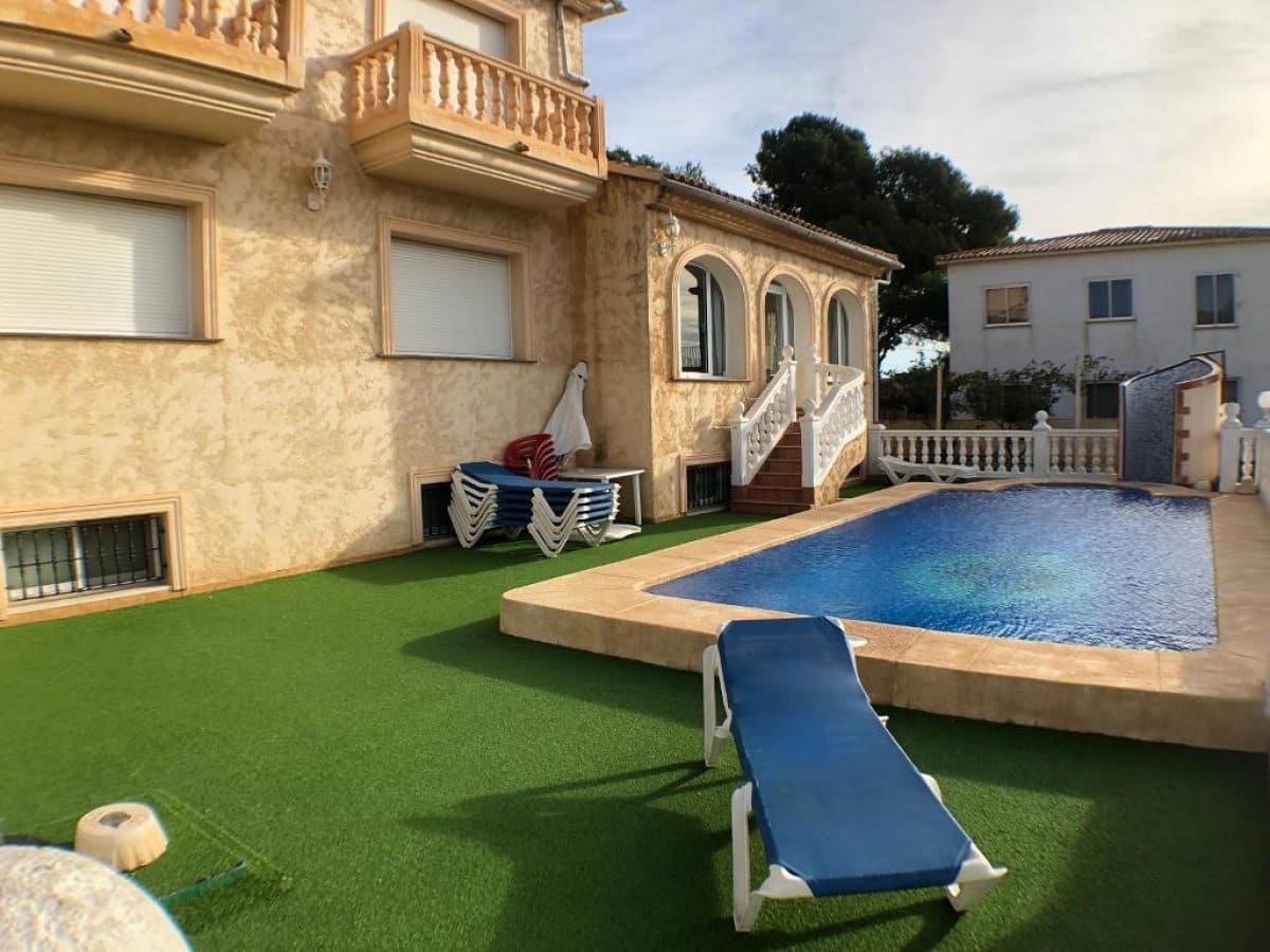 5 bedroom Villa for sale in Calpe / Calp with pool garage - € 875,000 (Ref: 6197640)