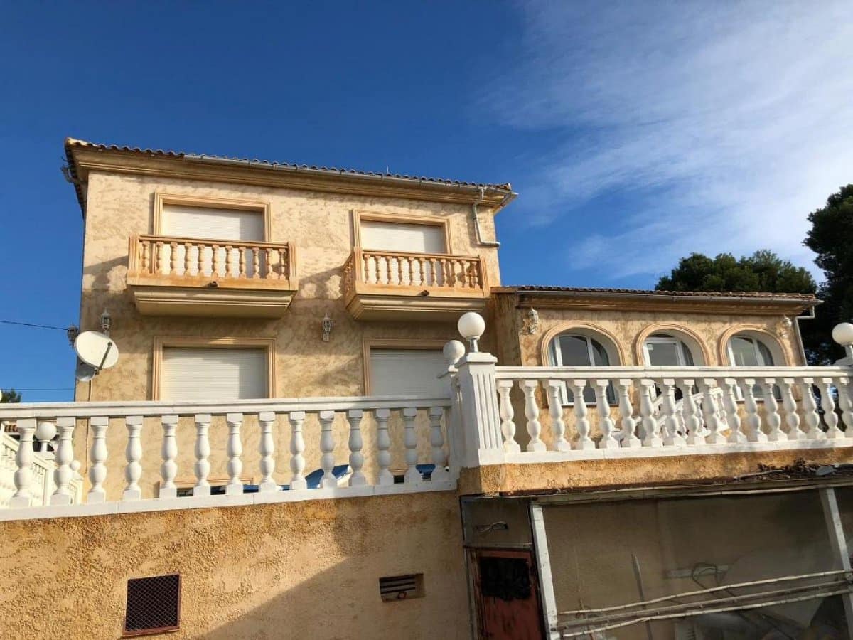 5 bedroom Villa for sale in Calpe / Calp with pool garage - € 875,000 (Ref: 6197640)