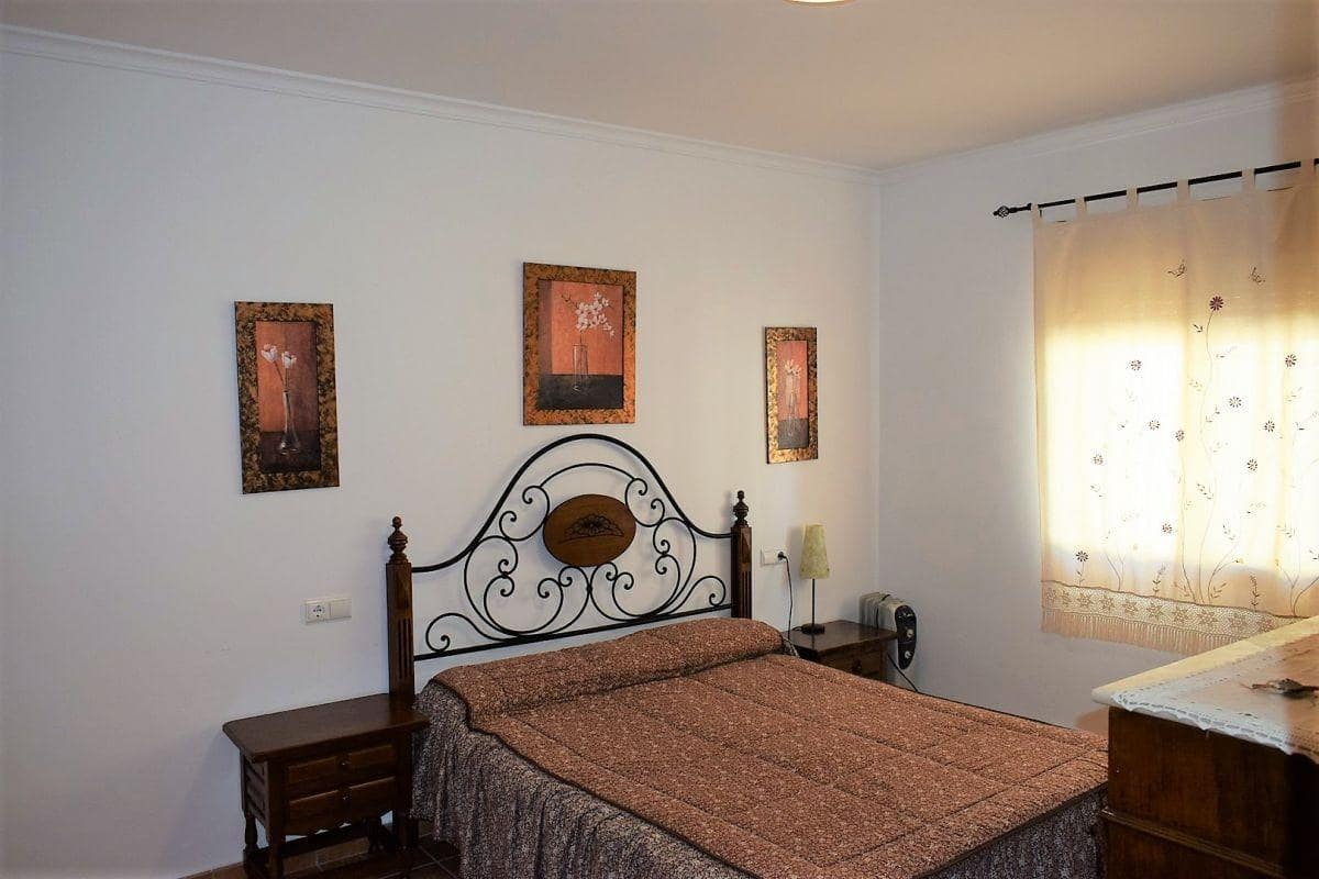 5 soveværelse Villa til salg i Calpe / Calp med swimmingpool - € 650.000 (Ref: 6197643)