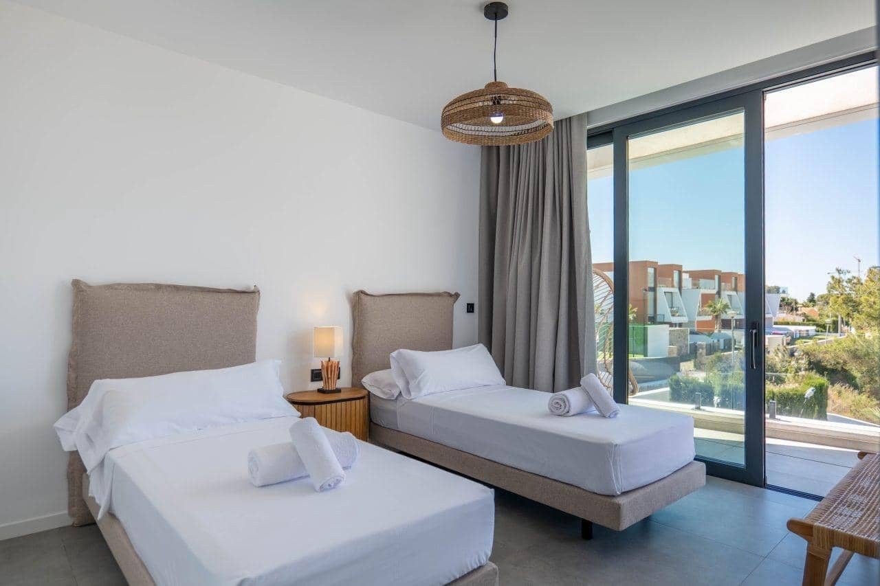 Chalet de 4 habitaciones en Calpe / Calp en venta con piscina - 1.290.000 € (Ref: 6327883)