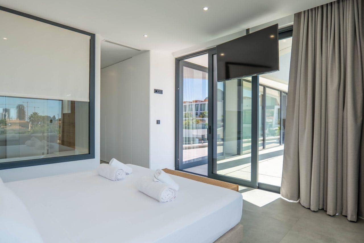 Chalet de 4 habitaciones en Calpe / Calp en venta con piscina - 1.290.000 € (Ref: 6327883)