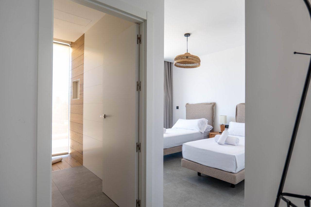 Chalet de 4 habitaciones en Calpe / Calp en venta con piscina - 1.290.000 € (Ref: 6327883)