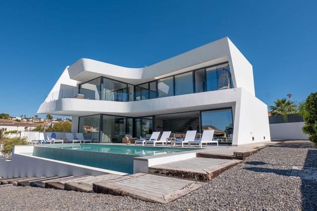 Chalet de 4 habitaciones en Calpe / Calp en venta con piscina - 1.290.000 € (Ref: 6327883)