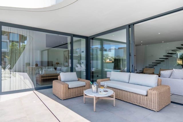 Chalet de 4 habitaciones en Calpe / Calp en venta con piscina - 1.290.000 € (Ref: 6327883)