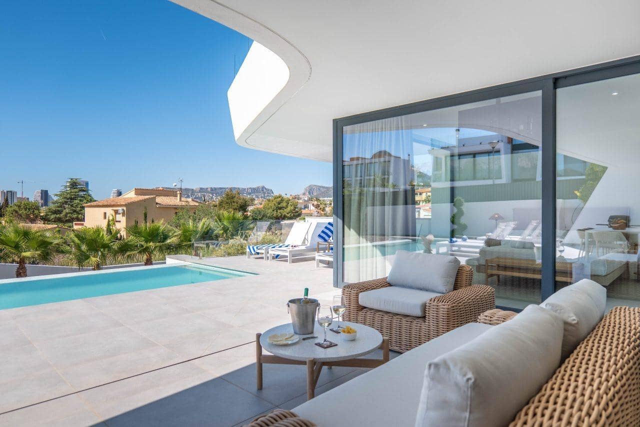 Chalet de 4 habitaciones en Calpe / Calp en venta con piscina - 1.290.000 € (Ref: 6327883)